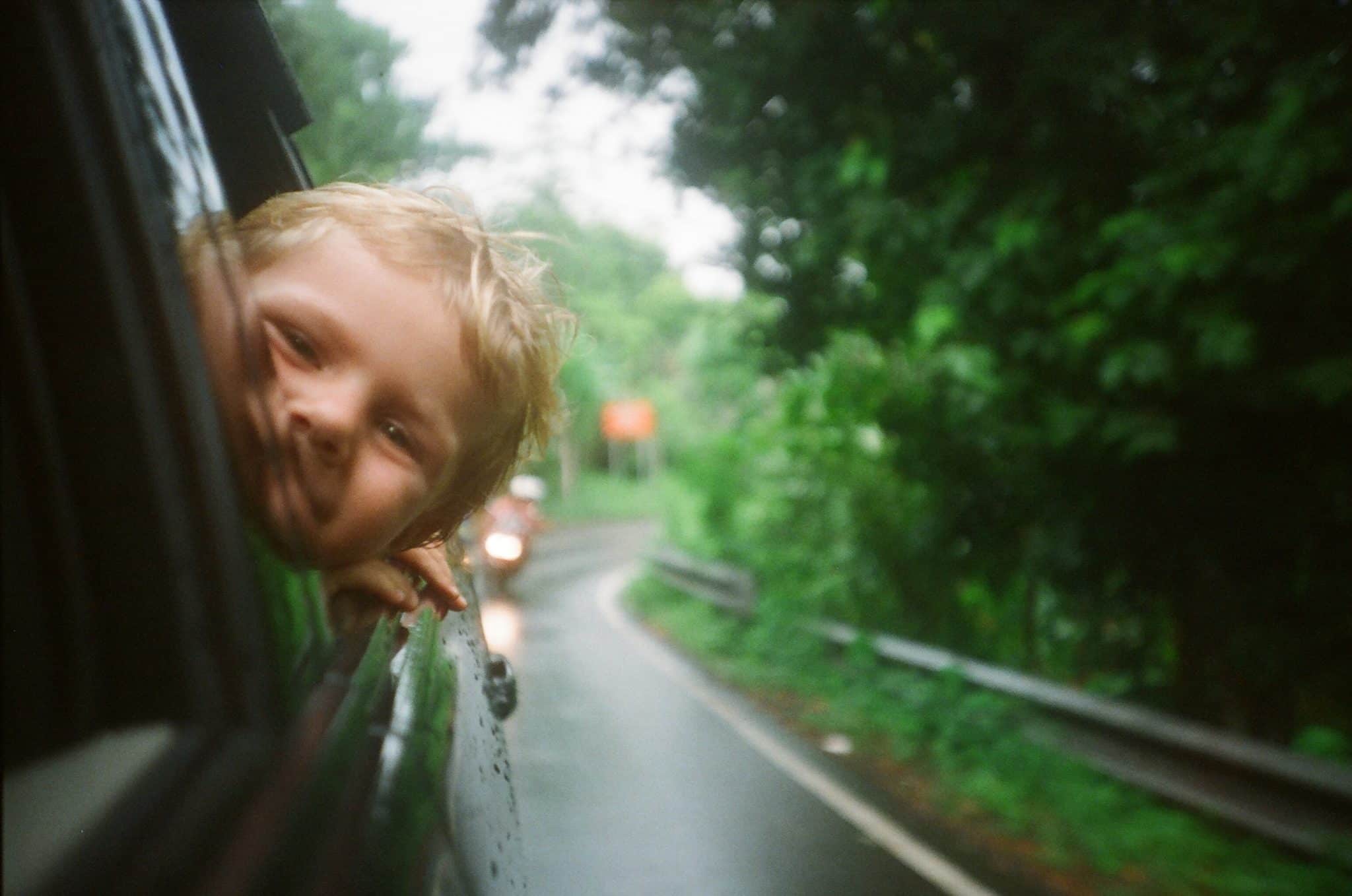 Featured image for “Comment occuper les enfants en voiture sans écran ?”