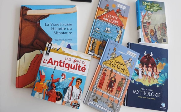 Découvrez la collection  de livres jeunesse sur la mythologie grecque !